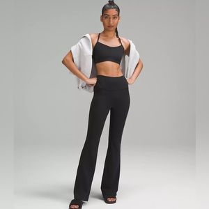 GROOVE SÚPER-HIGH FLARED PANT NULU